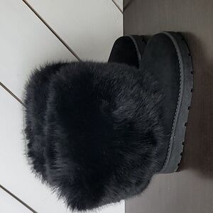 NEW Journee Collection Womens Shanay Black 5.5M Faux Fur Winter Snow Boots
